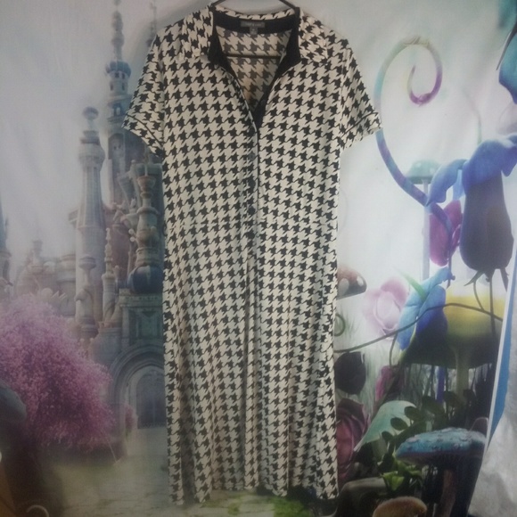 Apt. 9 Dresses & Skirts - 🌺- Apt. 9 Black and white gingham check dr